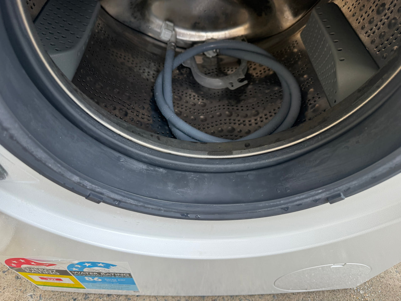 Second hand Bosch 10kg Front Load Washer Model: WGA254U0AU - Second Hand Appliances Geebung