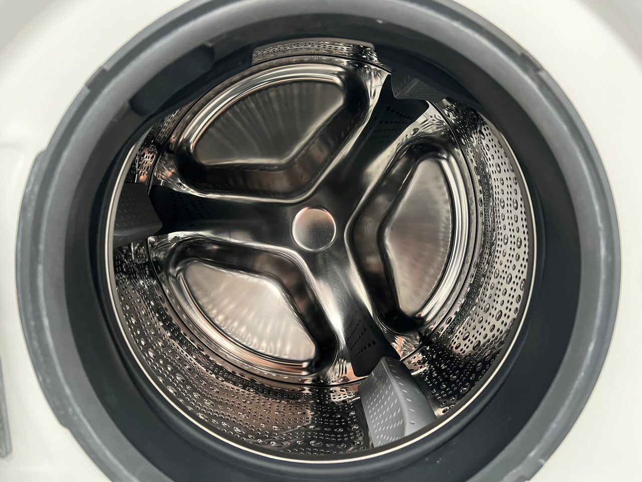Second hand Bosch serie 8 / 8kg Front Loader WAW28441AU - Second Hand Appliances Geebung