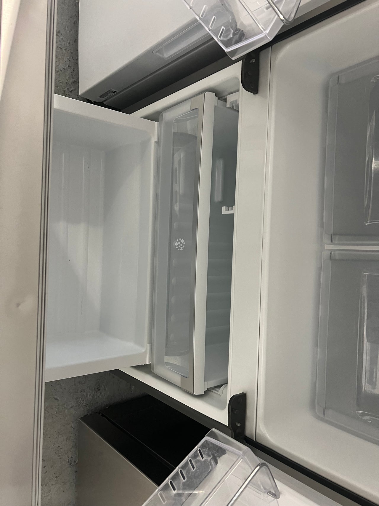 Second hand ELECTROLUX 510L FRENCH DOOR FRIDGE EHE5107SB - Second Hand Appliances Geebung