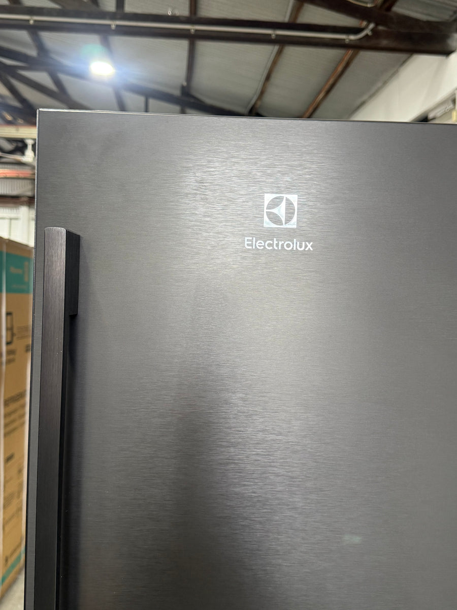 Second hand Electrolux 562L Quad Door Refrigerator – EQE5607BA - Second Hand Appliances Geebung