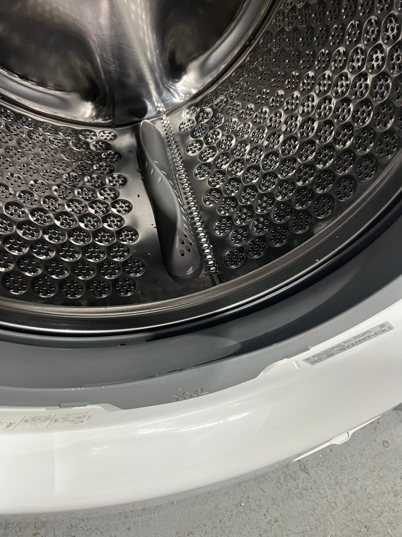 Second hand Electrolux EWF12832 8kg Front Load Washing Machine - Second Hand Appliances Geebung