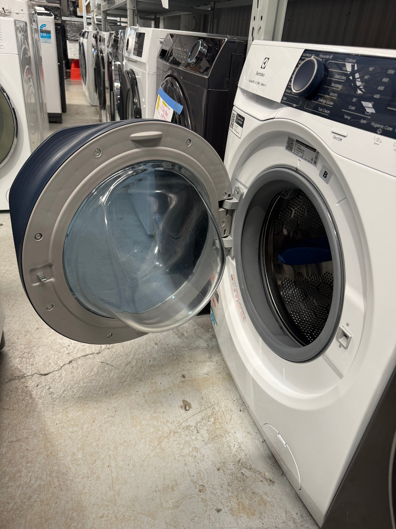 Buy Second hand Electrolux EWF9024Q5WB – 9kg Front Load Washing Machine |  | [product_variant] | Second Hand Appliances Geebung Brisbane