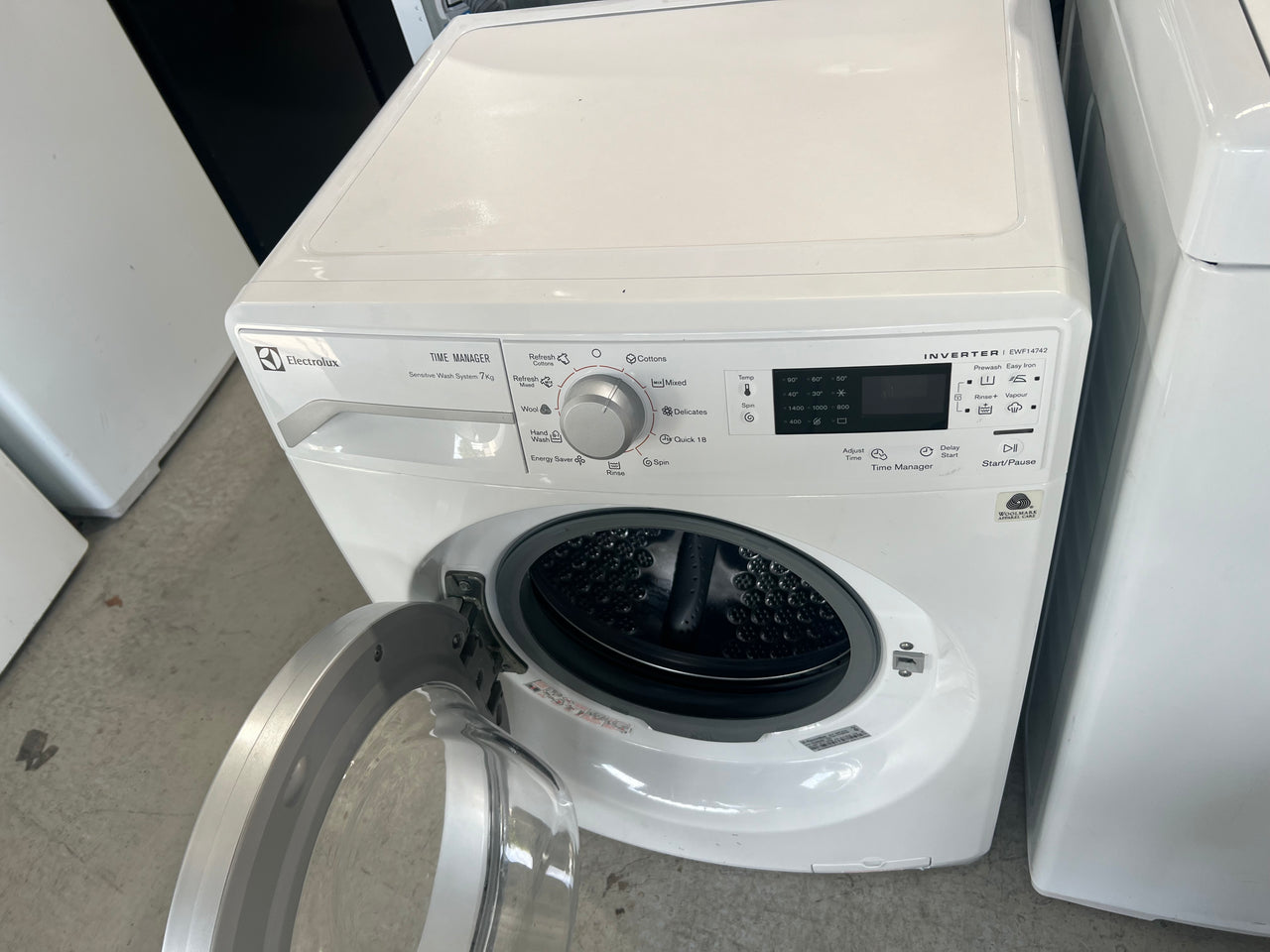 Second hand Electrolux EWF14742 front loader from above