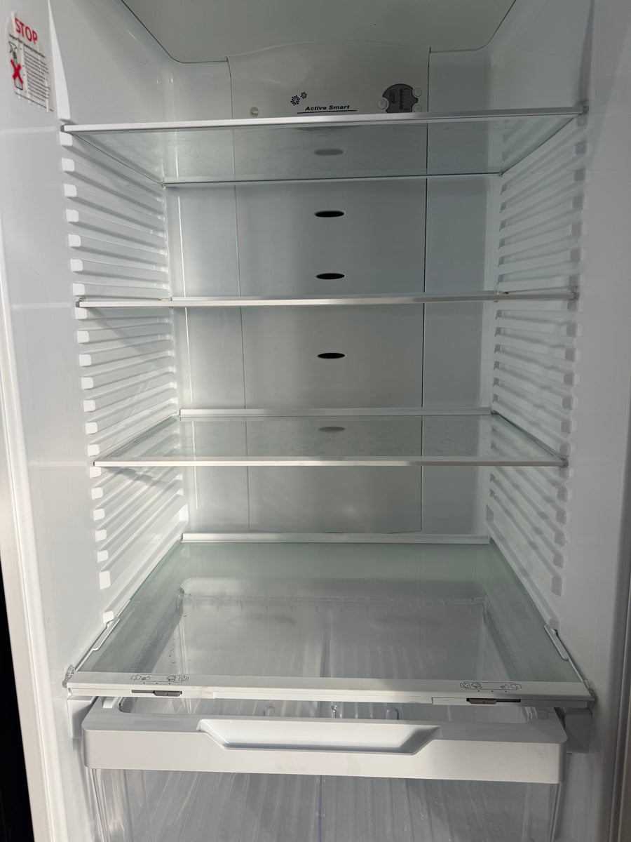 Second hand Fisher & Paykel 447L Top Mount Refrigerator – White | E440TRT3 - Second Hand Appliances Geebung