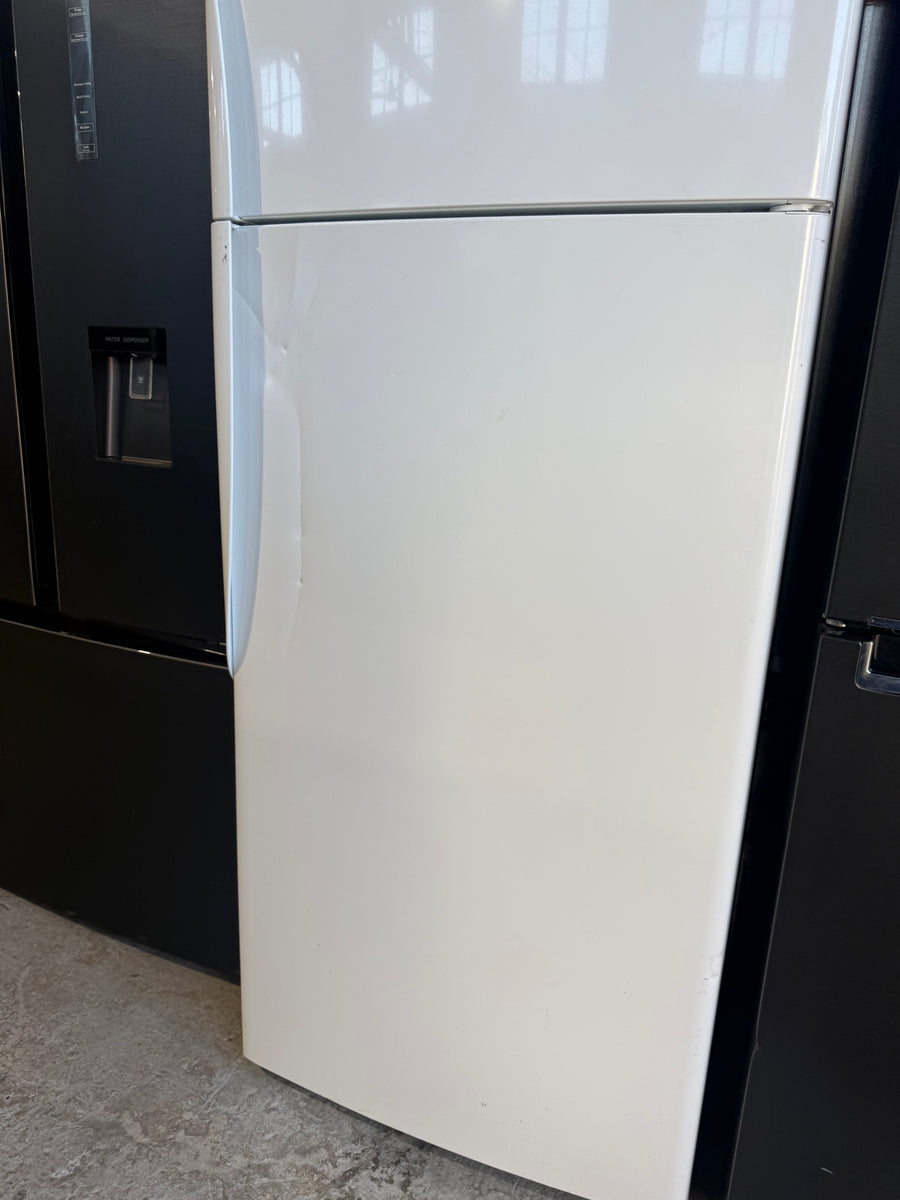Second hand Fisher & Paykel 447L Top Mount Refrigerator – White | E440TRT3 - Second Hand Appliances Geebung