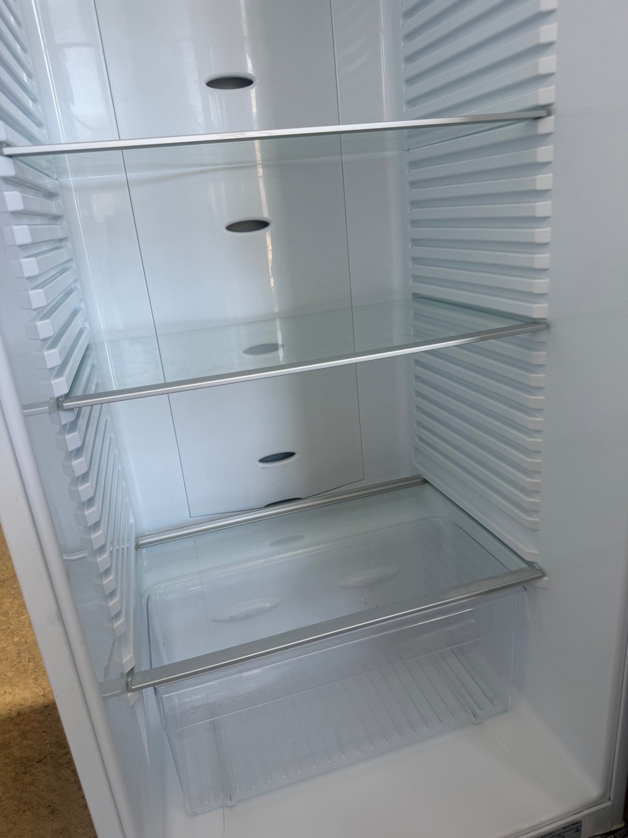 Second hand Fisher &Paykel 451L Upright Fridge – E450RW1 - Second Hand Appliances Geebung