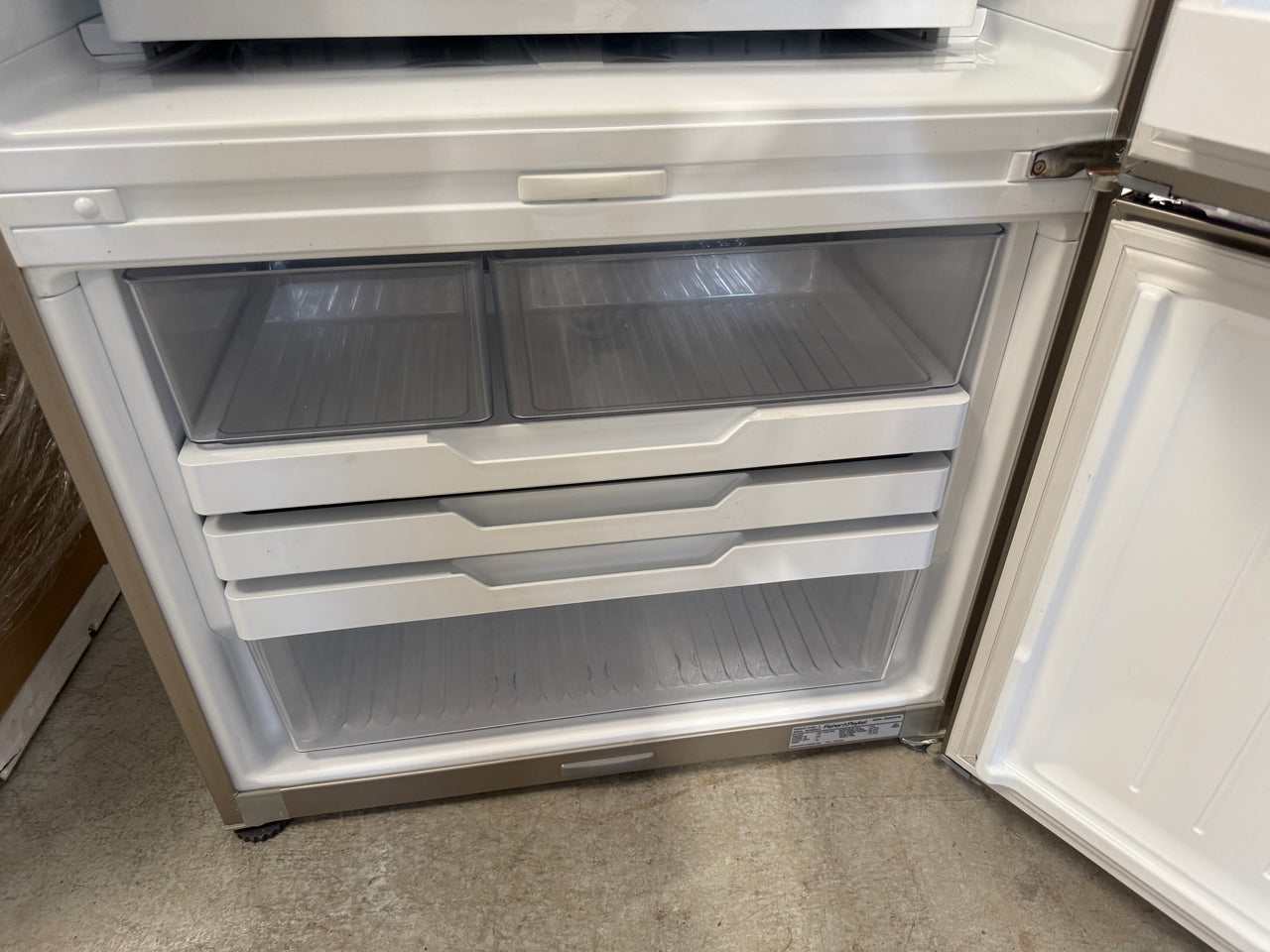 Second hand Fisher & Paykel 494L Bottom Mount Fridge – E522BRXFD5 - Second Hand Appliances Geebung