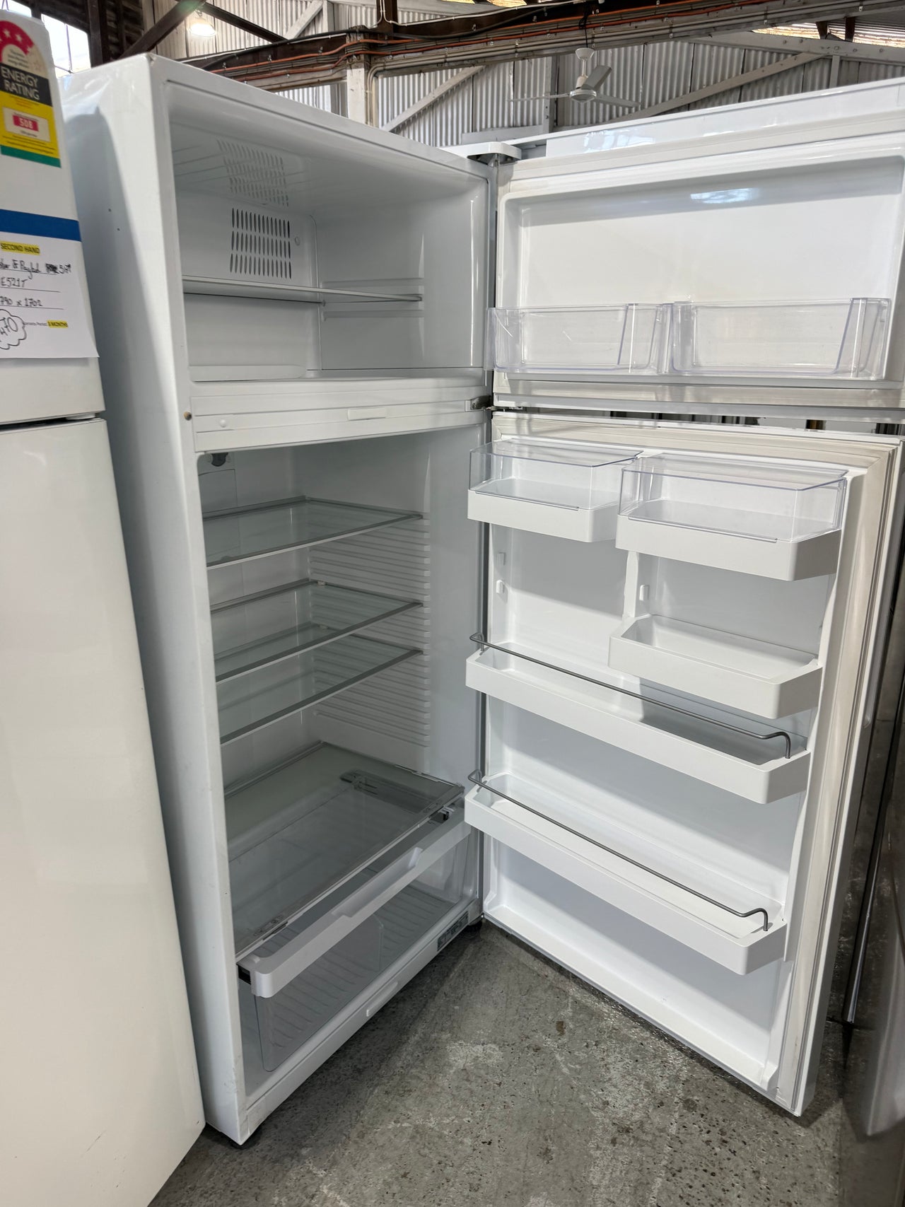 Second hand Fisher&Paykel RF521TRPW6 517-liter top-mount refrigerator - Second Hand Appliances Geebung