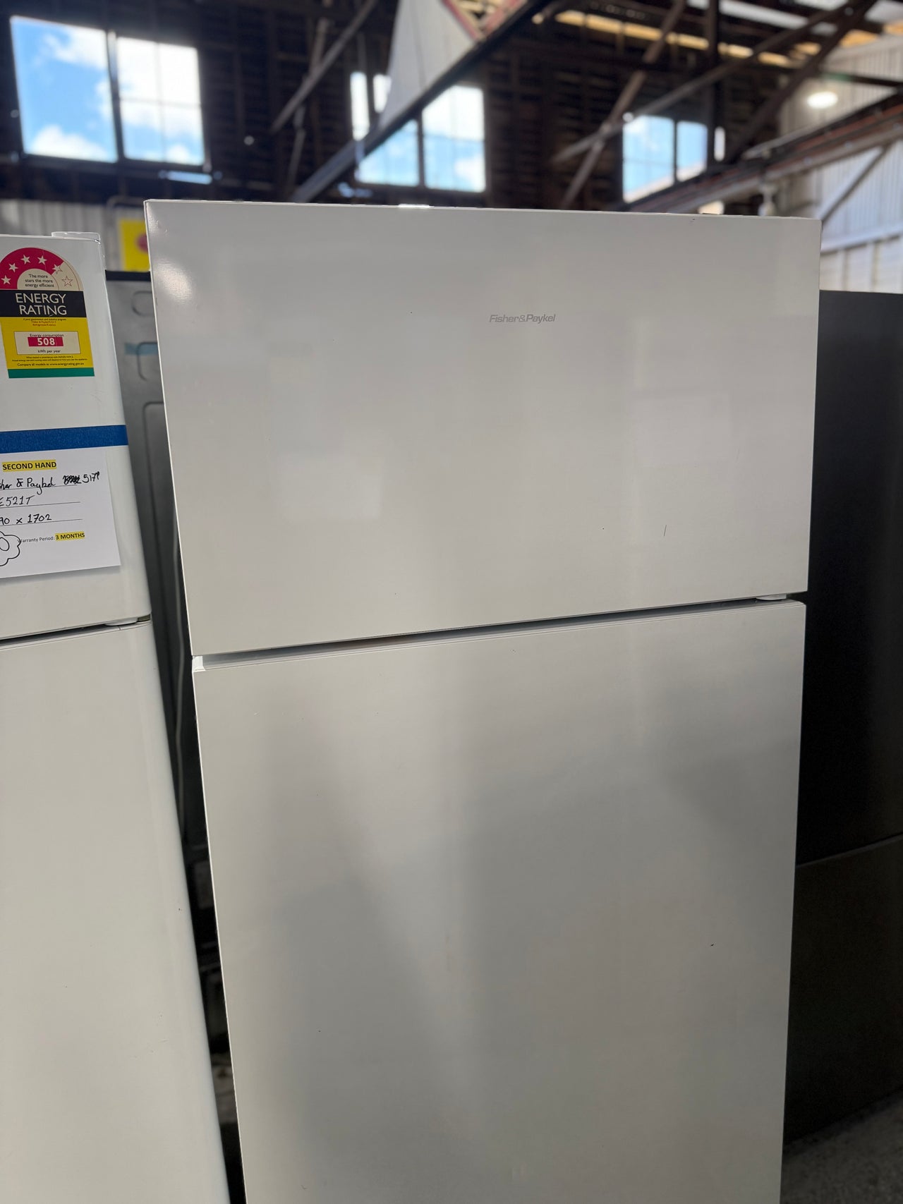 Second hand Fisher&Paykel RF521TRPW6 517-liter top-mount refrigerator - Second Hand Appliances Geebung