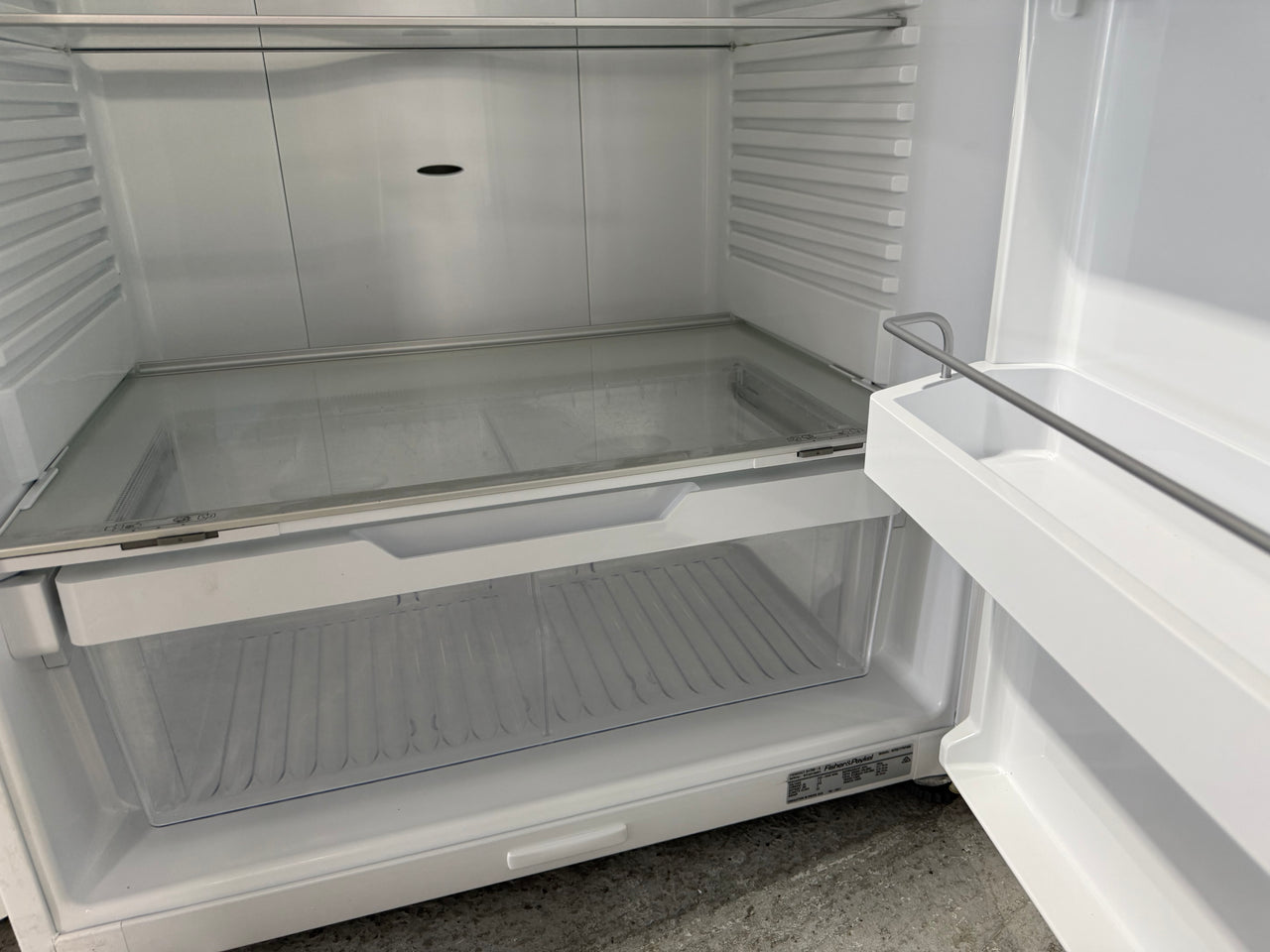 Second hand Fisher&Paykel RF521TRPW6 517-liter top-mount refrigerator - Second Hand Appliances Geebung