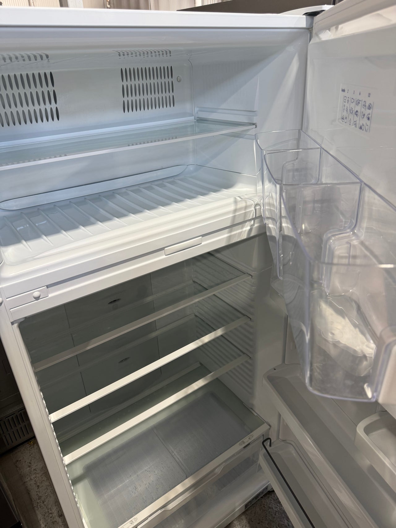 Second hand Fisher & Paykel 519L Top Mount Refrigerator – White  Model: E521TRT3 - Second Hand Appliances Geebung