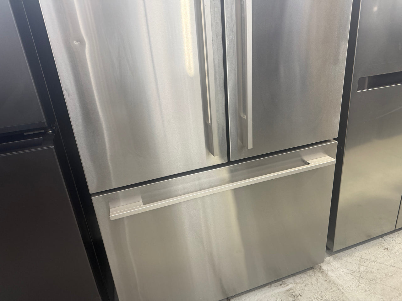 Second hand Fisher & Paykel 569l French Door Fridge – RF610ADX5 - Second Hand Appliances Geebung