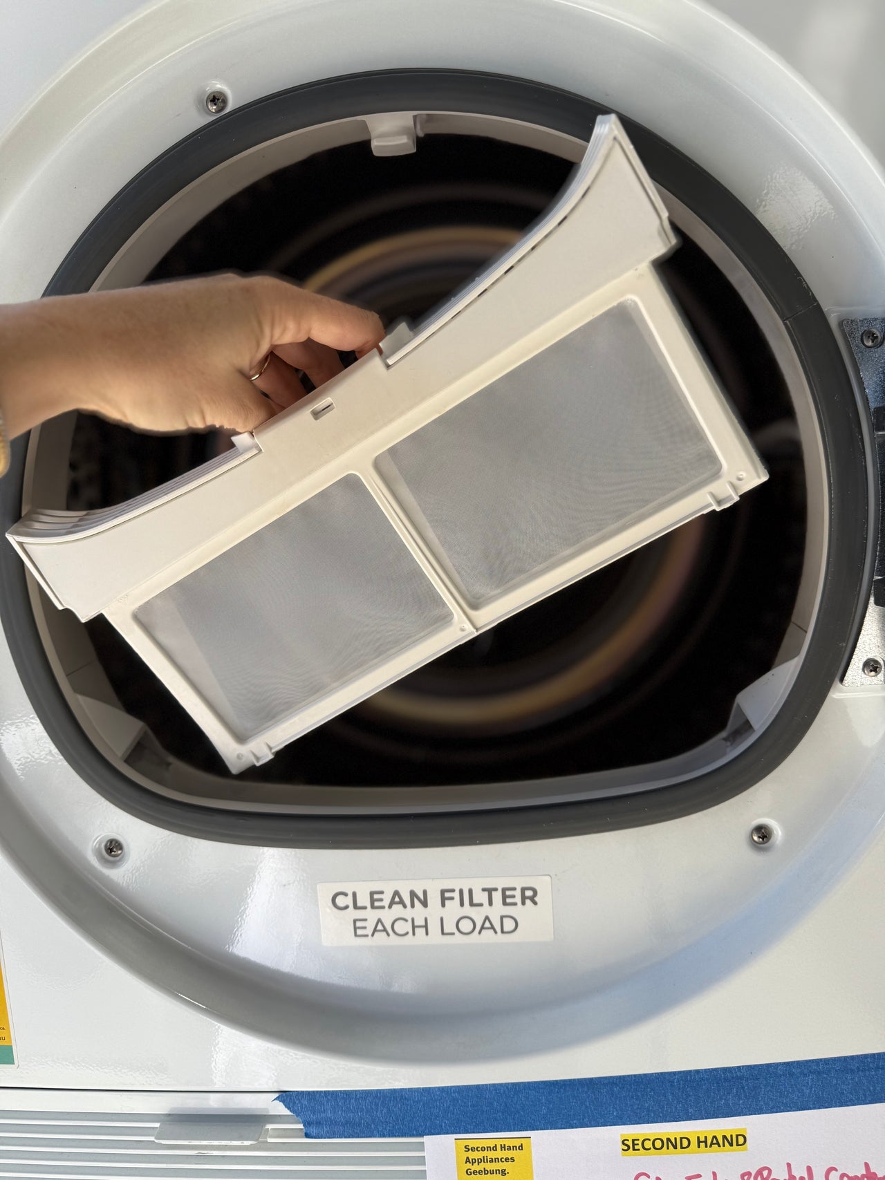 Second hand Fisher &Paykel 8kg Condenser Dryer DE8060P2 - Second Hand Appliances Geebung