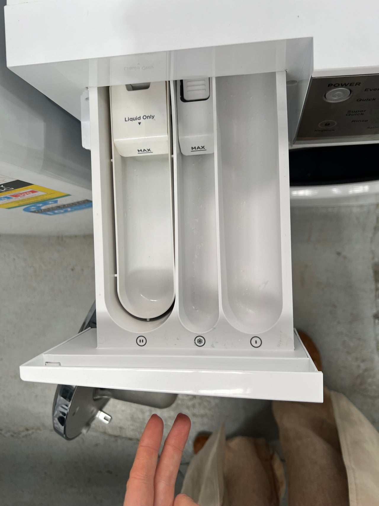 Second hand Fisher&Paykel 8kg Front Load Washing Machine Model: WH8060P2 - Second Hand Appliances Geebung