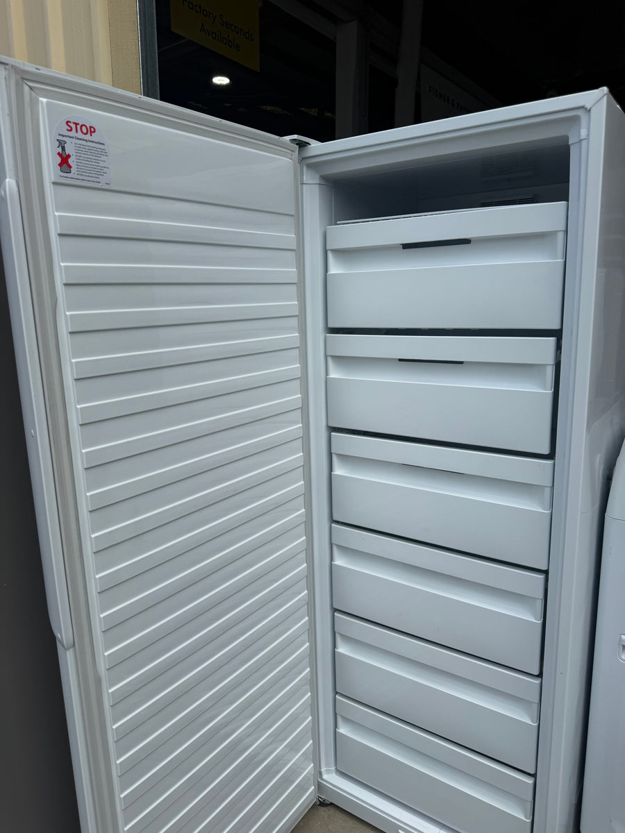 Second hand Fisher&Paykel E388LW 389L Upright Freezer – White Finish - Second Hand Appliances Geebung