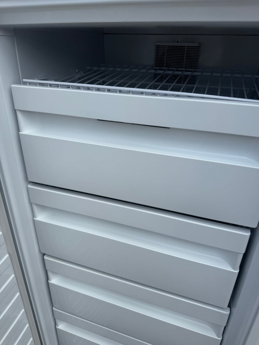Second hand Fisher&Paykel E388LW 389L Upright Freezer – White Finish - Second Hand Appliances Geebung