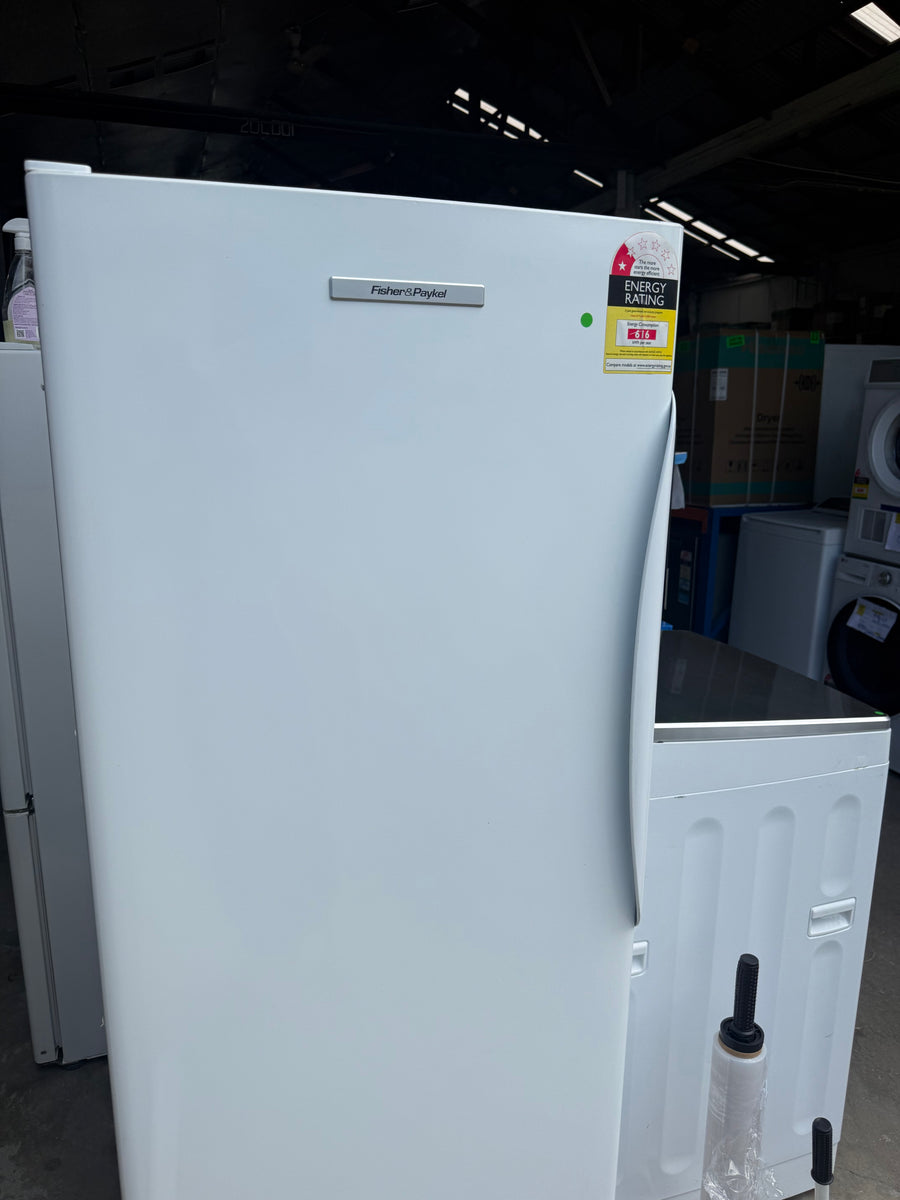 Second hand Fisher&Paykel E388LW 389L Upright Freezer – White Finish - Second Hand Appliances Geebung