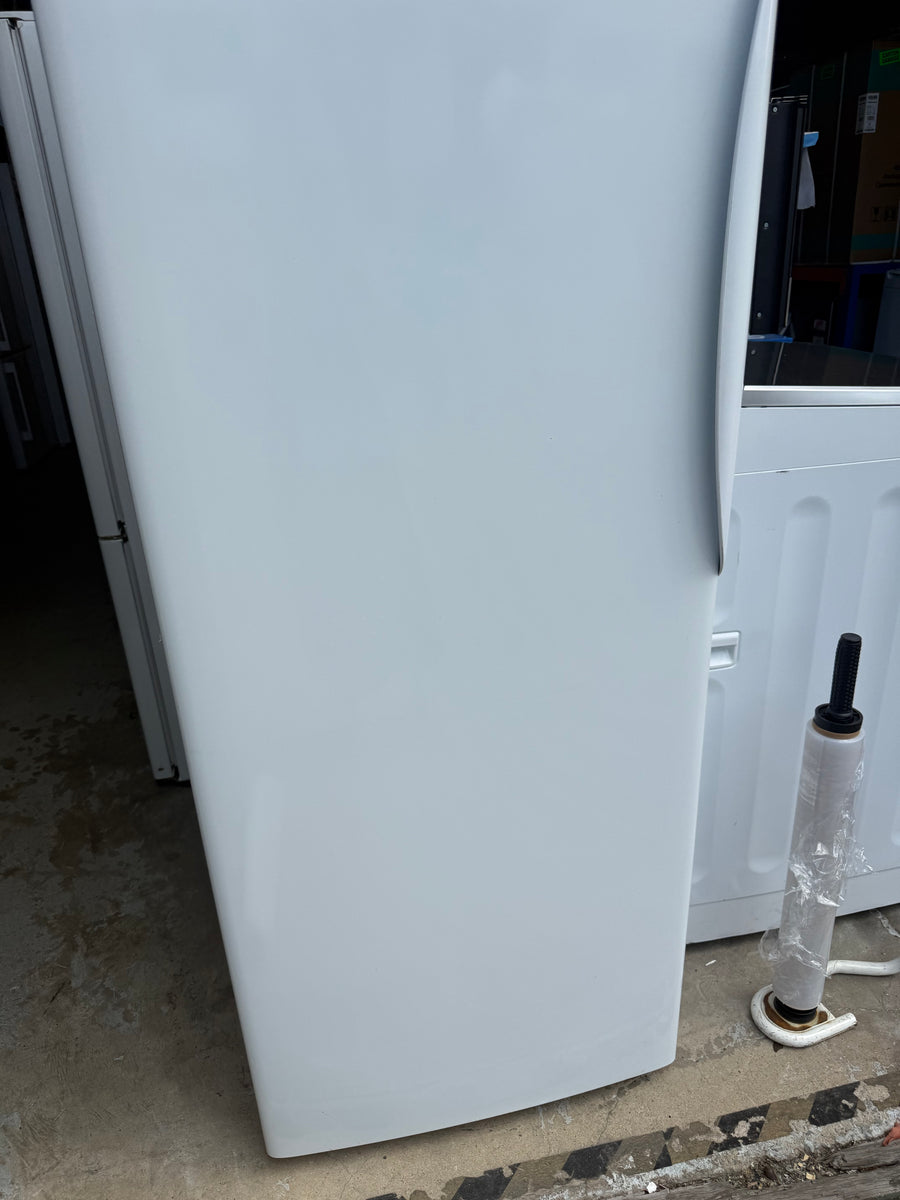 Second hand Fisher&Paykel E388LW 389L Upright Freezer – White Finish - Second Hand Appliances Geebung