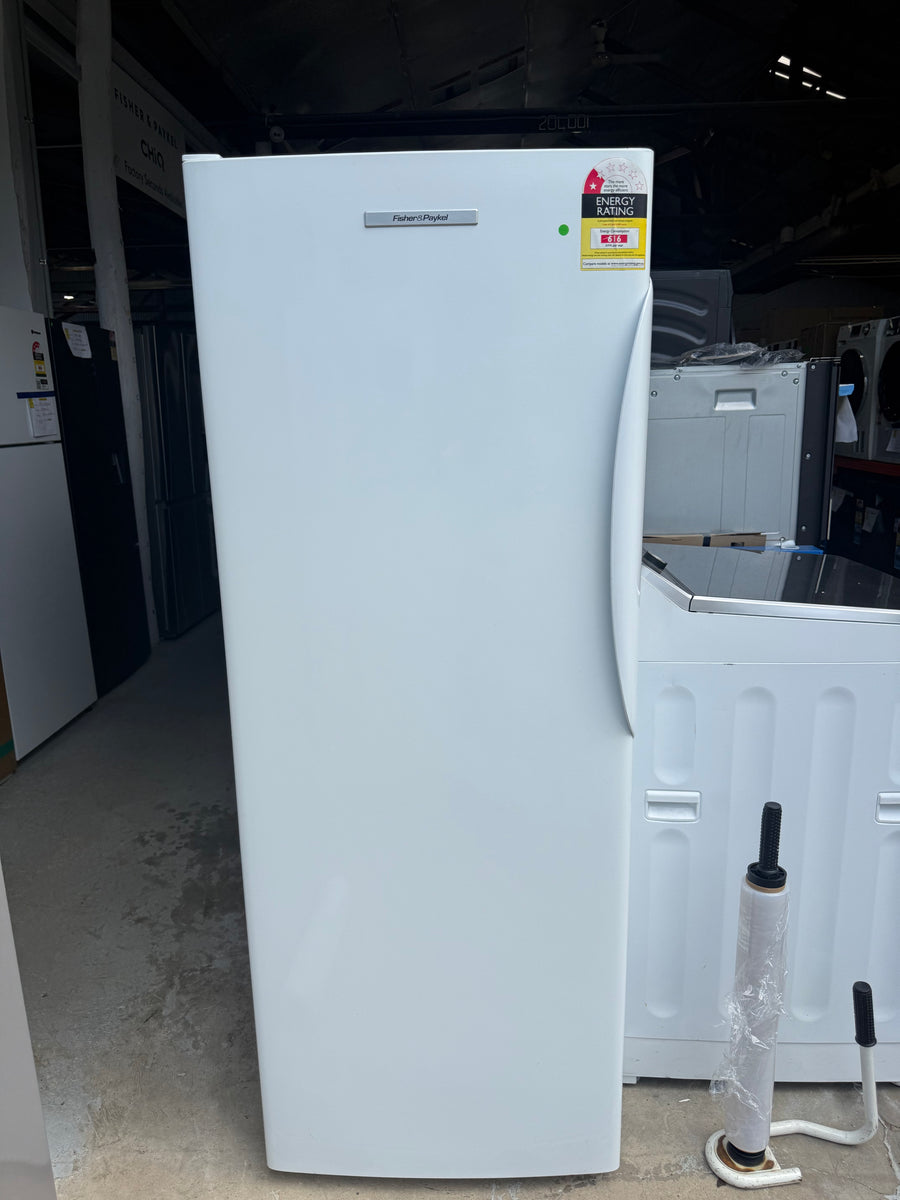Second hand Fisher&Paykel E388LW 389L Upright Freezer – White Finish - Second Hand Appliances Geebung