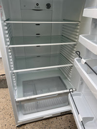 Thumbnail for Second hand Fisher & Paykel E440TRT3 447L Top Mount Fridge - Second Hand Appliances Geebung