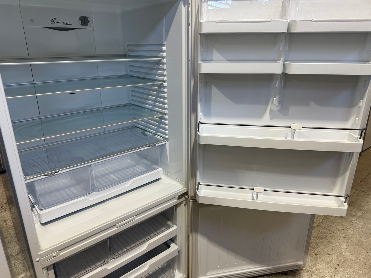 Second hand Fisher & Paykel E522BRE 519 L ActiveSmart™ Bottom-Mount Fridge - Second Hand Appliances Geebung