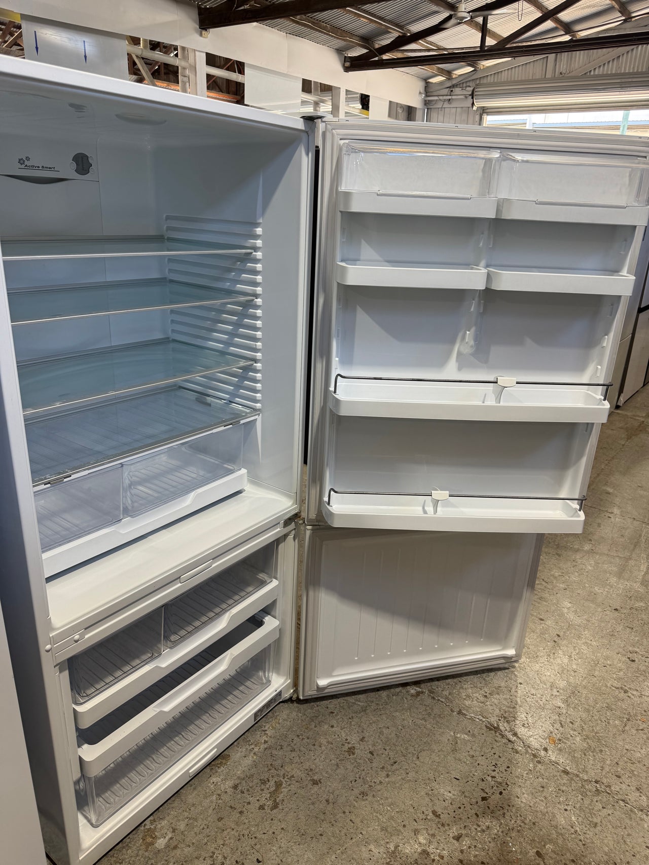 Second hand Fisher & Paykel E522BRE 519 L ActiveSmart™ Bottom-Mount Fridge - Second Hand Appliances Geebung