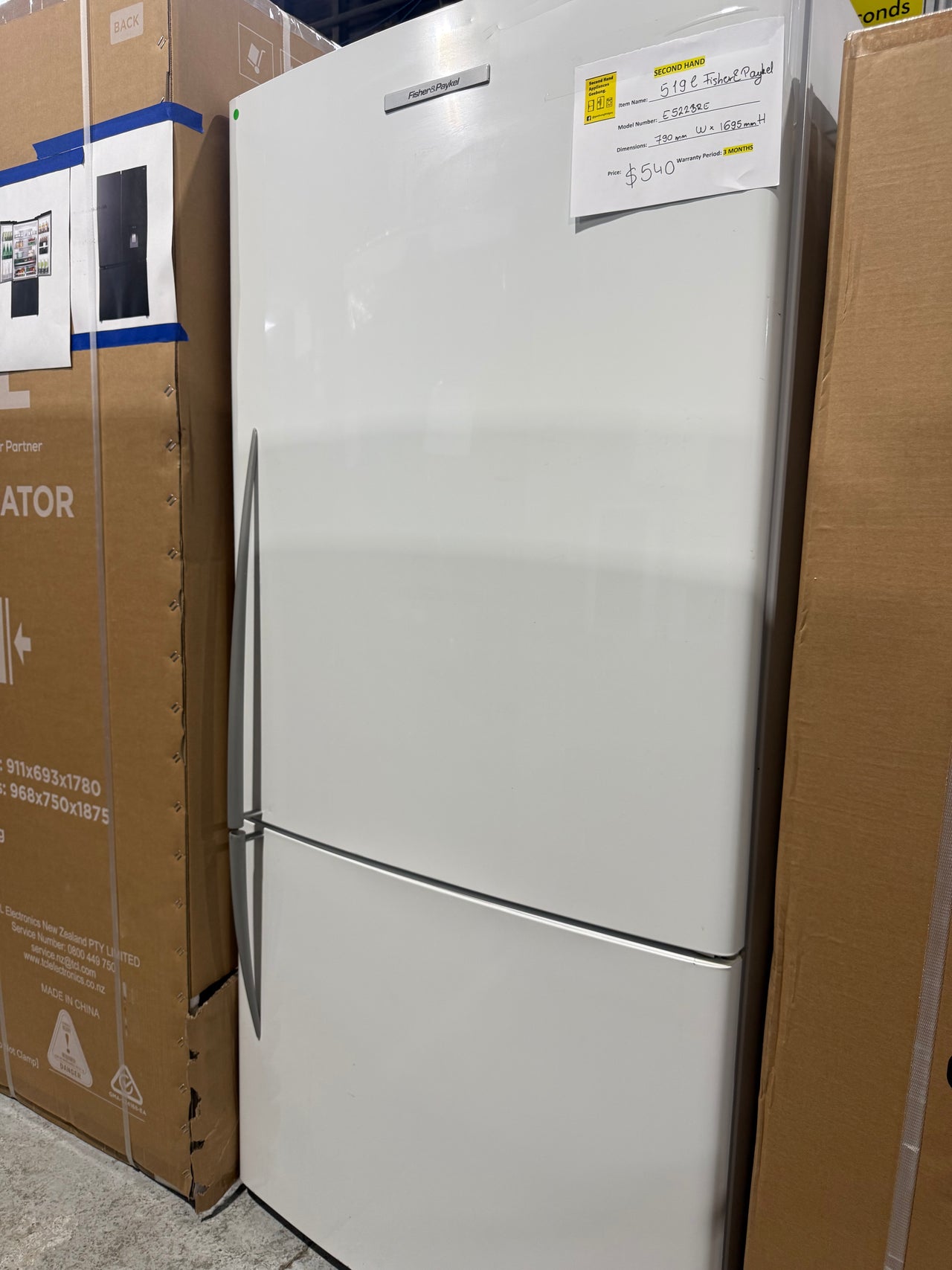 Second hand Fisher & Paykel E522BRE 519L Bottom Mount Fridge – White - Second Hand Appliances Geebung