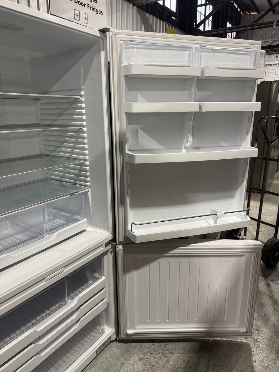Second hand Fisher & Paykel E522BRE 519L Bottom Mount Fridge – White - Second Hand Appliances Geebung