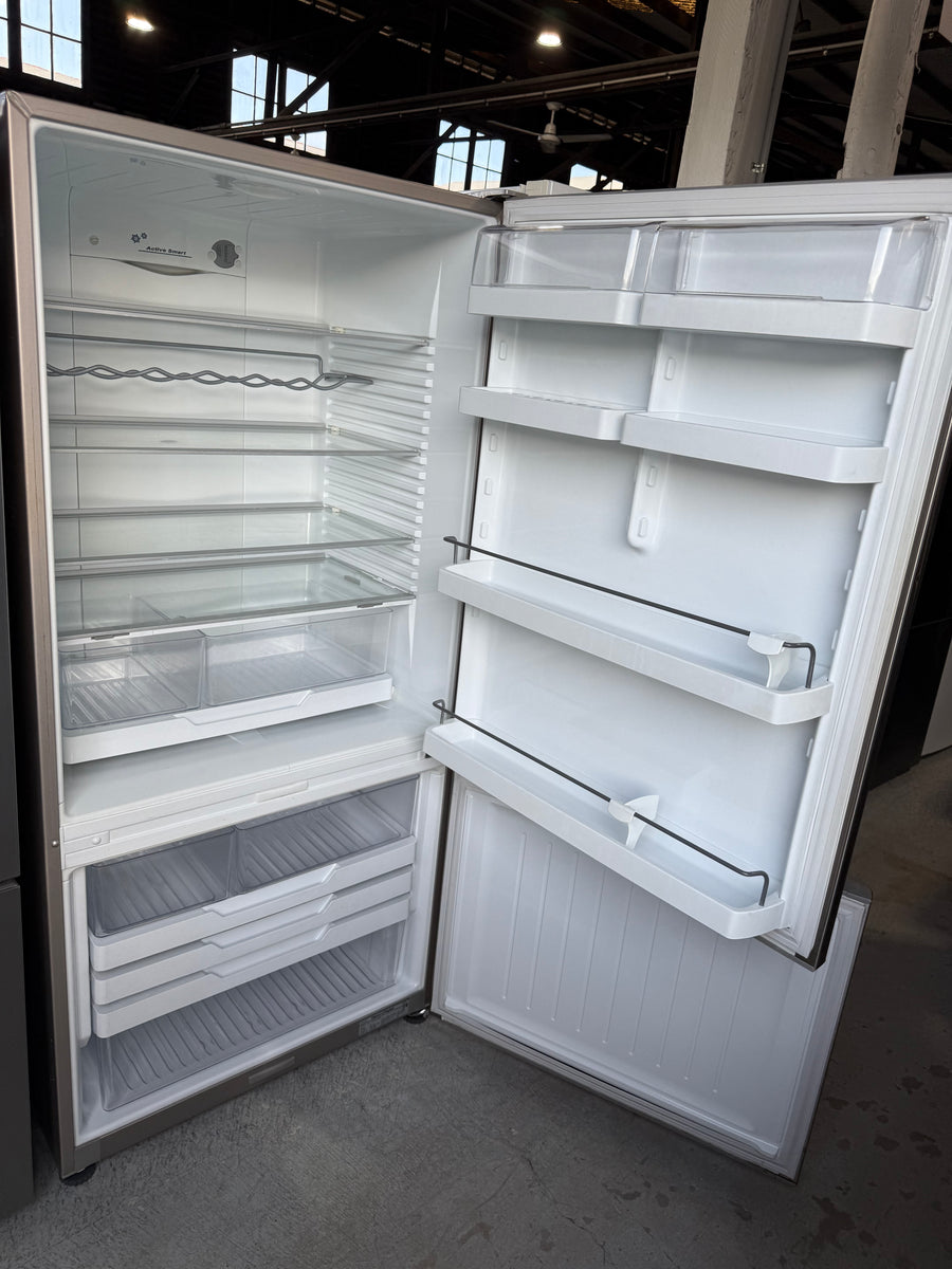 Second hand  Fisher & Paykel E522BRX 519L bottom-freezer refrigerator - Second Hand Appliances Geebung