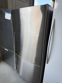 Thumbnail for Second hand  Fisher & Paykel E522BRX 519L bottom-freezer refrigerator - Second Hand Appliances Geebung