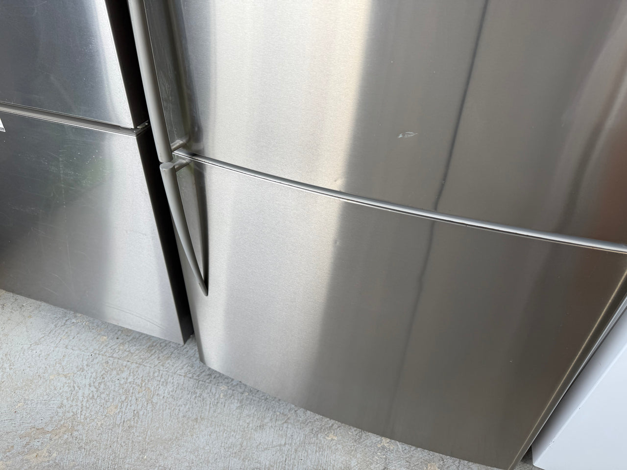 Second hand  Fisher & Paykel E522BRX 519L bottom-freezer refrigerator - Second Hand Appliances Geebung