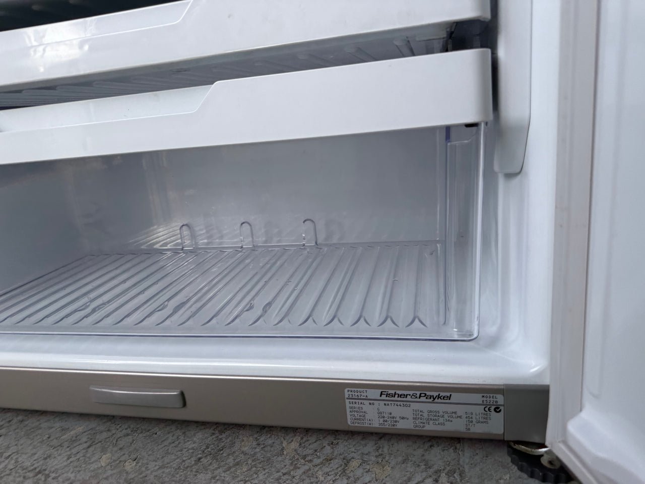 Second hand  Fisher & Paykel E522BRX 519L bottom-freezer refrigerator - Second Hand Appliances Geebung
