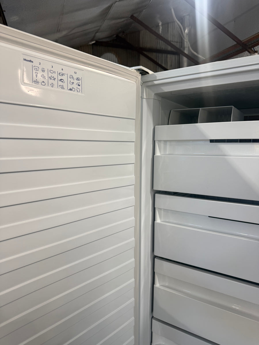 Second hand Fisher & Paykel N388 389L Upright Freezer – White - Second Hand Appliances Geebung