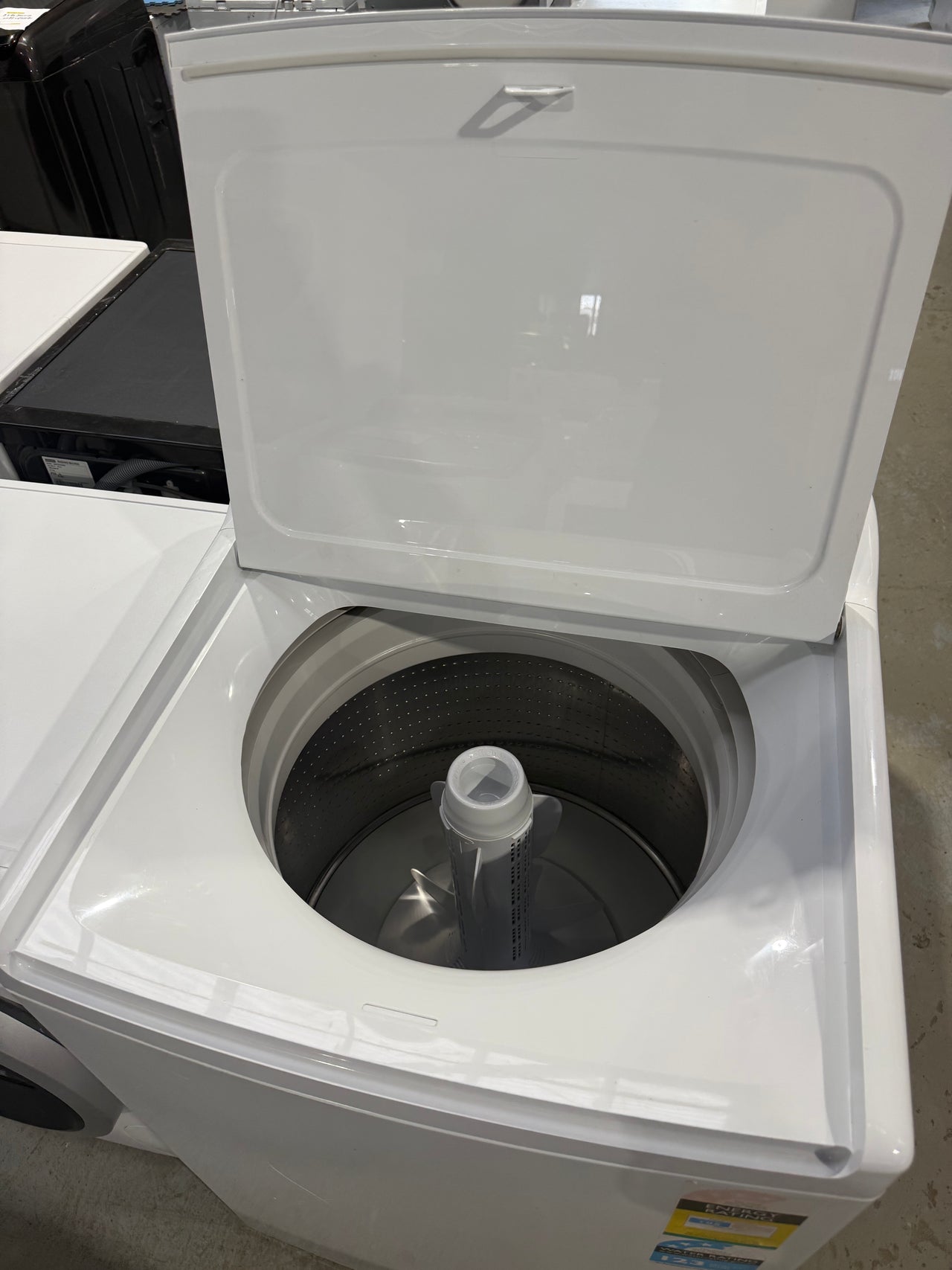 Second hand Fisher&Paykel WA1068G2 10kg top load washing machine - Second Hand Appliances Geebung