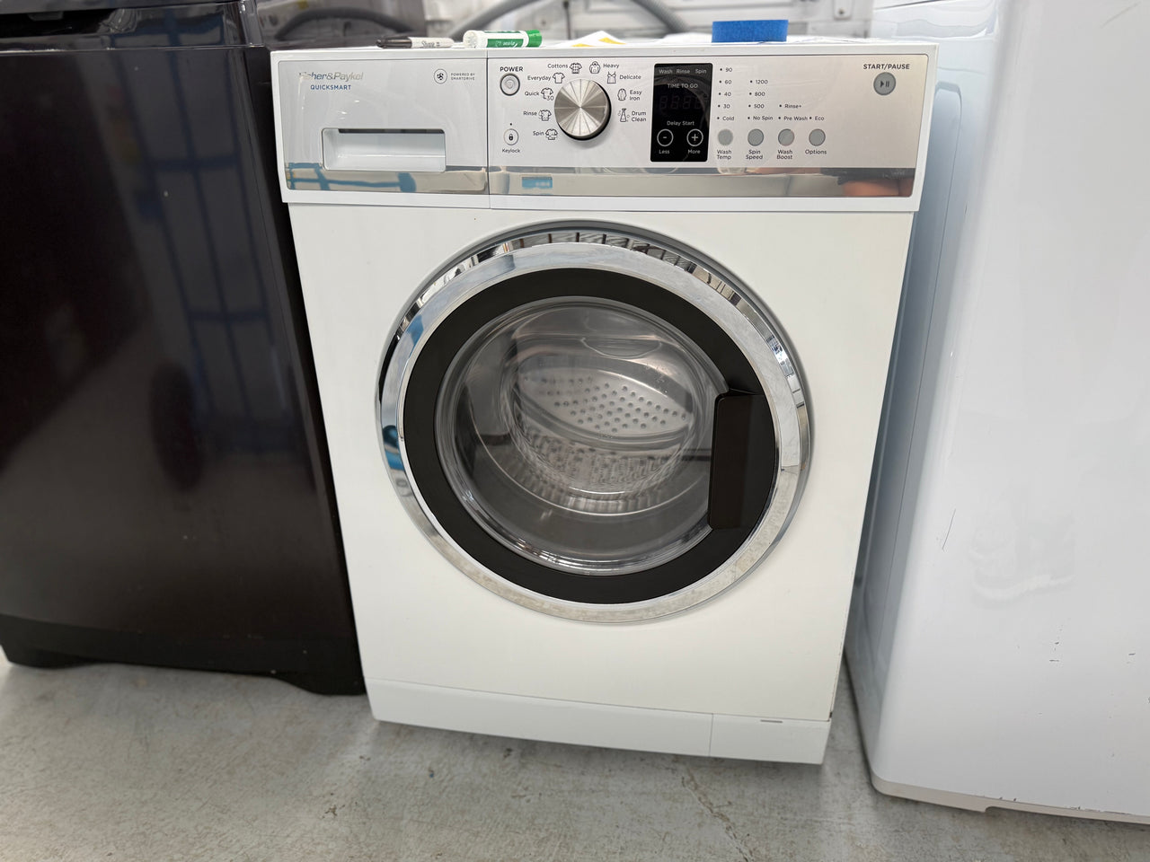 Second hand Fisher &Paykel WH8560P1 WashSmart™ 8.5kg front-loading washing - Second Hand Appliances Geebung