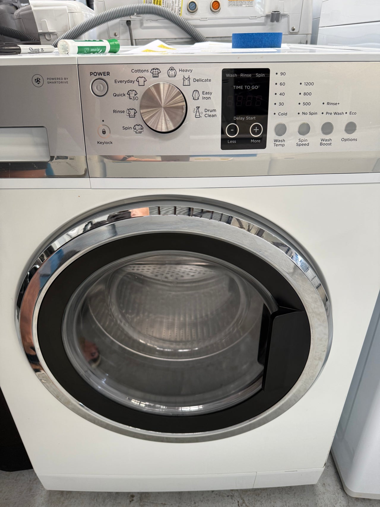 Second hand Fisher &Paykel WH8560P1 WashSmart™ 8.5kg front-loading washing - Second Hand Appliances Geebung