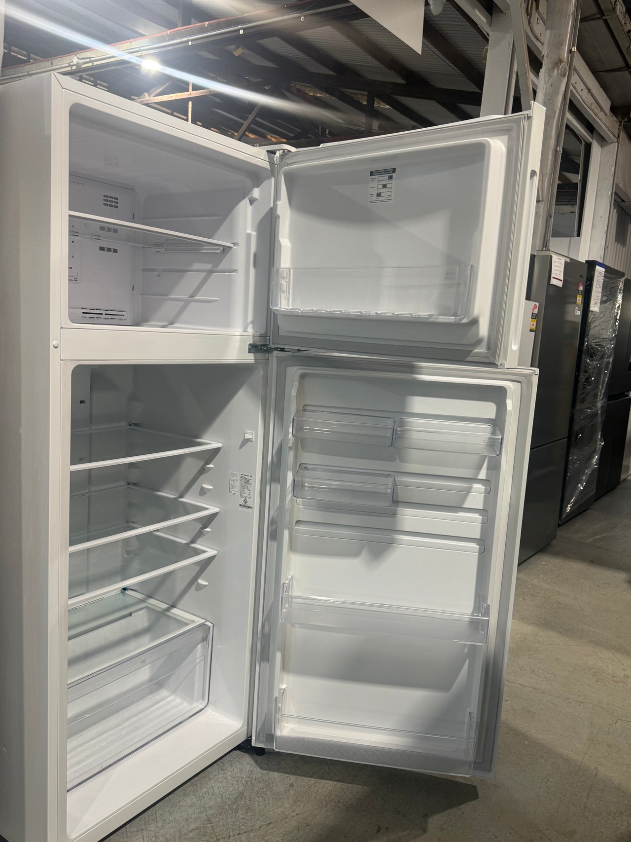 Second hand Kelvinator 460l top mounted fridge freezer KTM4602WA - Second Hand Appliances Geebung
