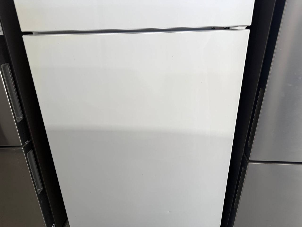 Second hand Kelvinator 536L Top Mount Refrigerator MODEL NO: KTM5402WA - Second Hand Appliances Geebung