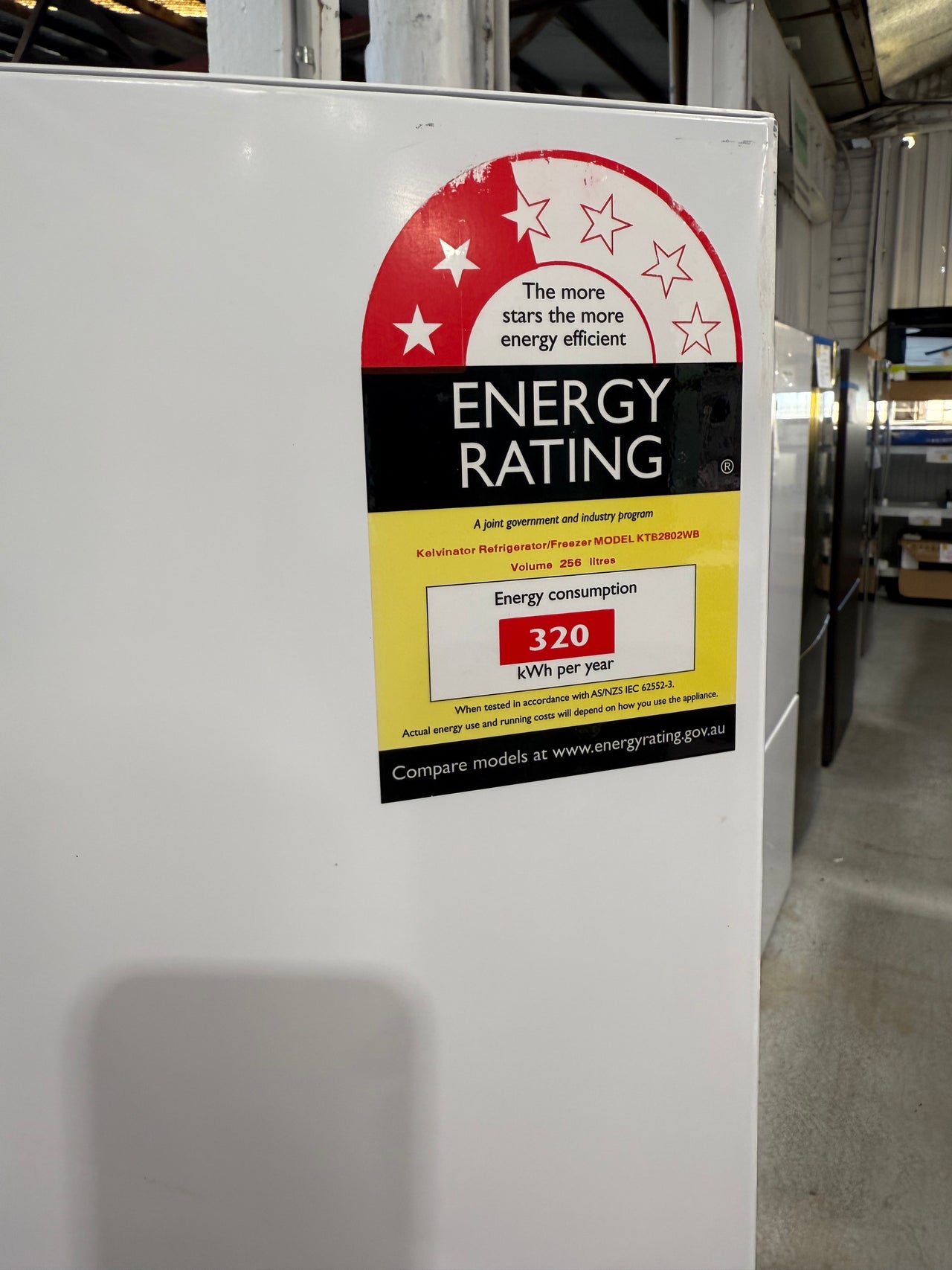 Second hand Kelvinator KTB2802WB 256-liter top-mount refrigerator - Second Hand Appliances Geebung