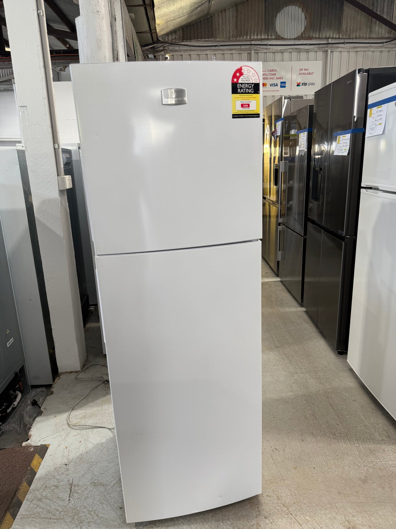 Second hand Kelvinator KTB2802WB 256-liter top-mount refrigerator - Second Hand Appliances Geebung