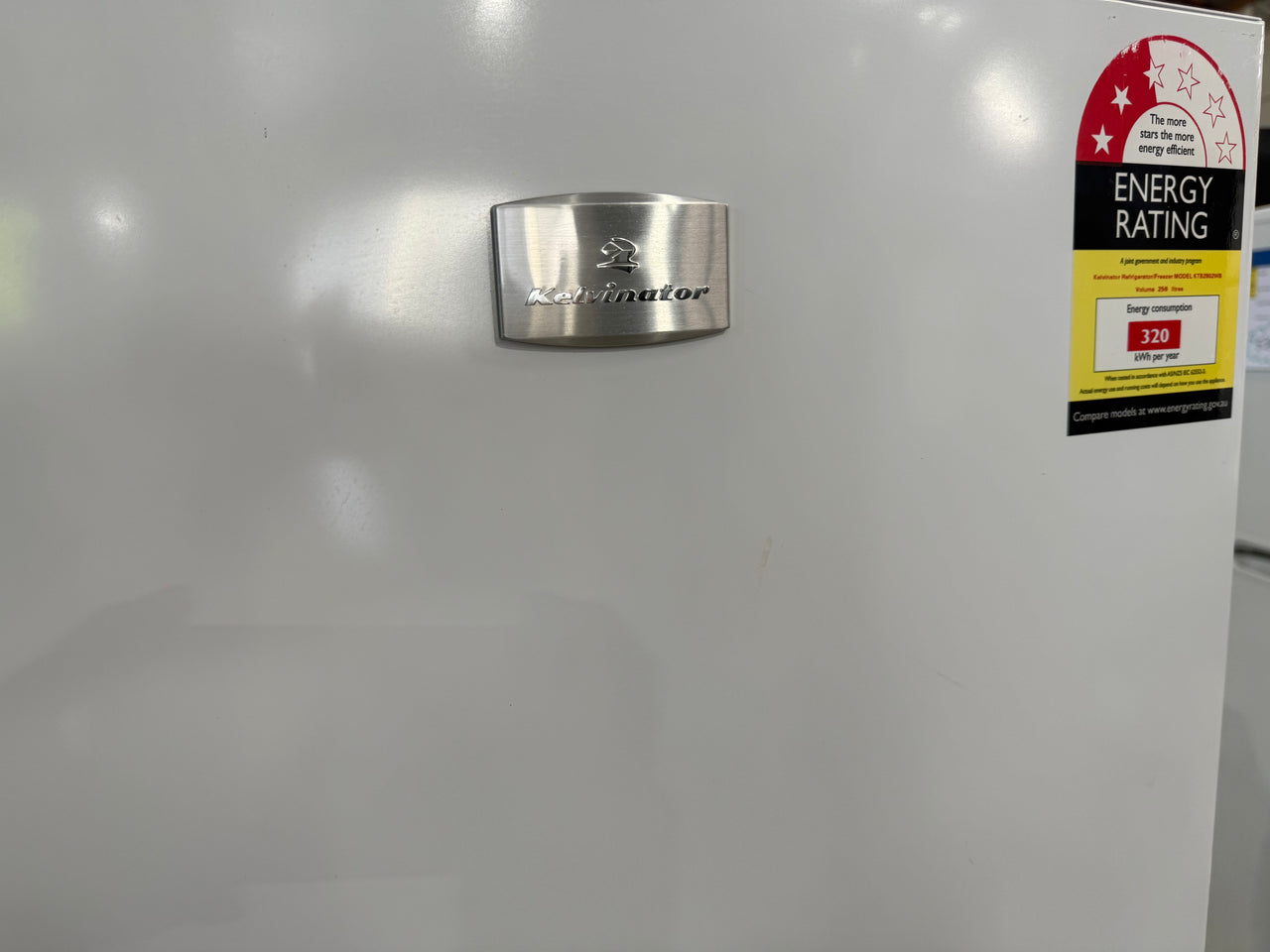 Second hand Kelvinator KTB2802WB 256-liter top-mount refrigerator - Second Hand Appliances Geebung