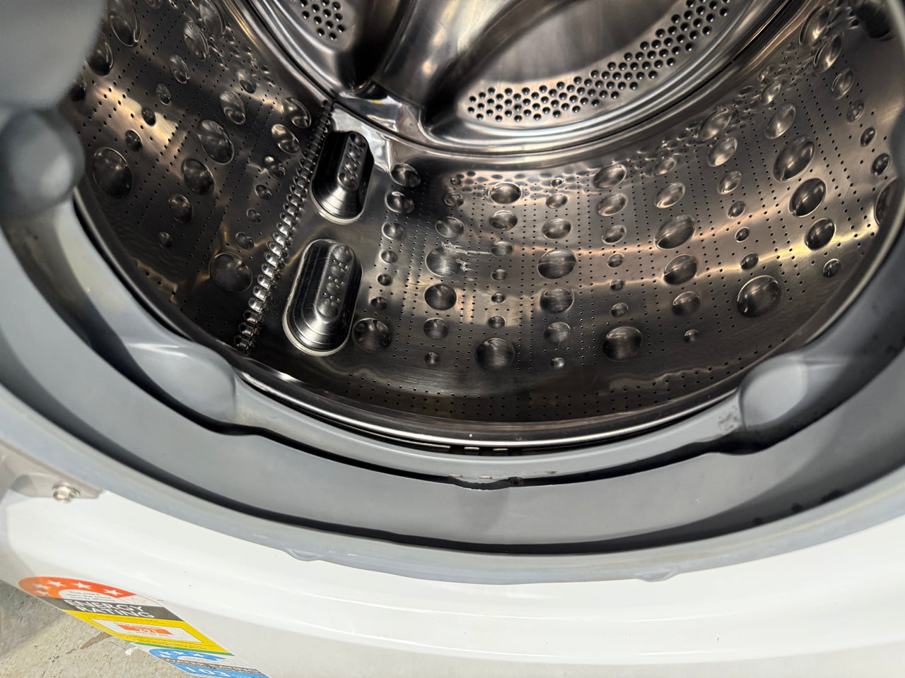 Second hand LG 12kg Front Load Washer Model: WV9-1412W - Second Hand Appliances Geebung