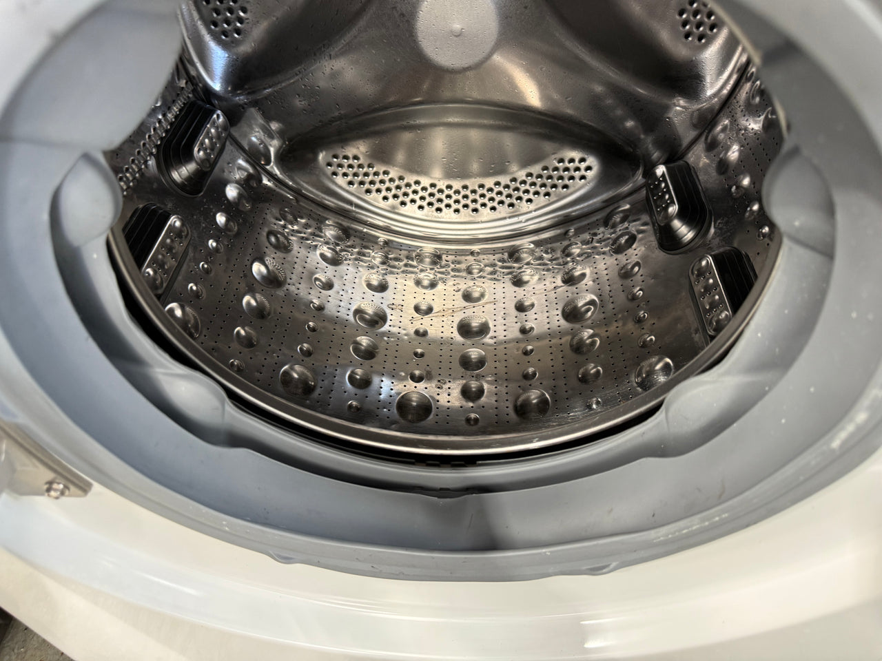 Second hand LG 9 kg Series 5 Front Load Washing Machine – WV5-1409W - Second Hand Appliances Geebung