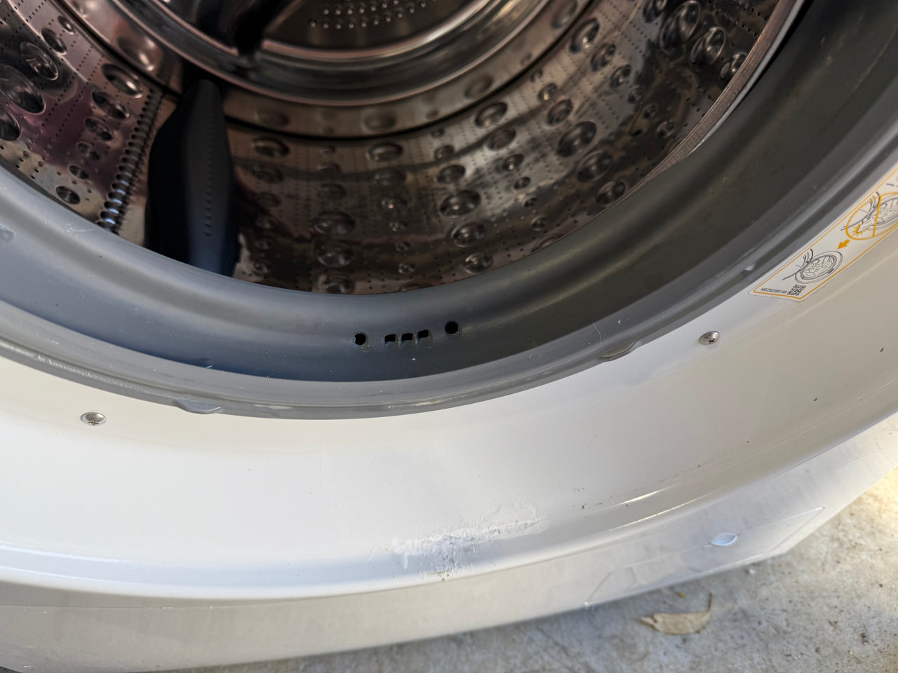 Second hand LG WD1410SBW 10kg front load washing machine - Second Hand Appliances Geebung