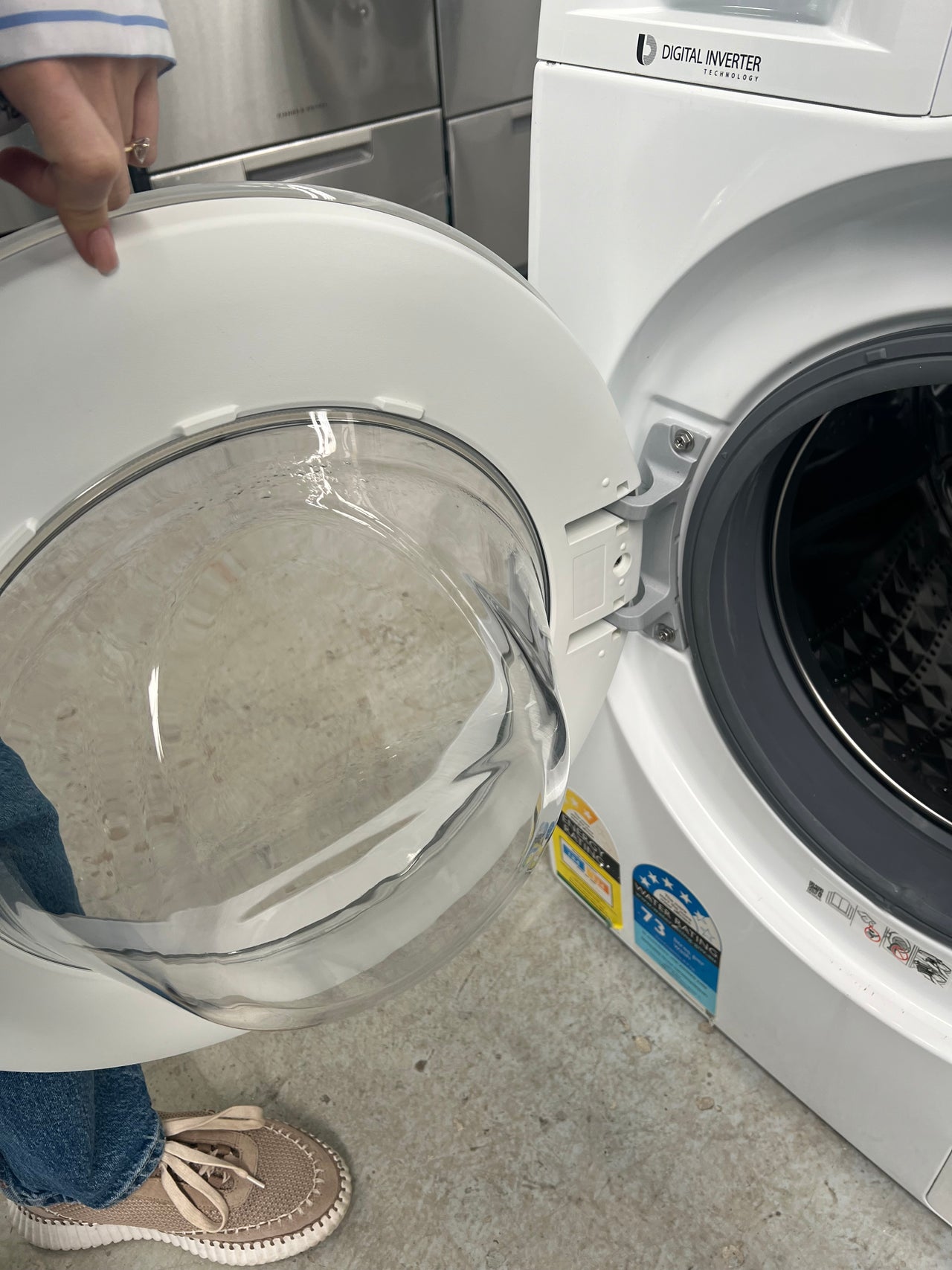 Second hand SAMSUNG 8.5KG BUBBLEWASH FRONT LOAD WASHING MACHINE WITH STEAM  Model: WW85J54E0IW - Second Hand Appliances Geebung