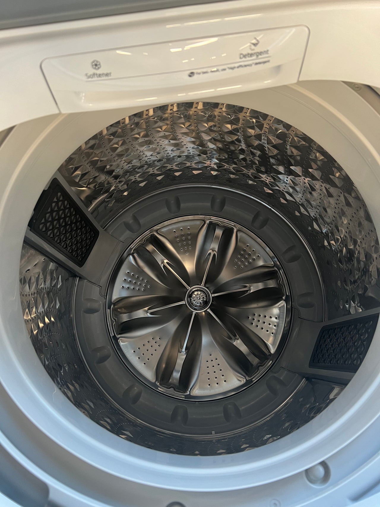 Second hand Samsung 11kg Activ DualWash™ Top Load Washer Model: WA11M8700GW - Second Hand Appliances Geebung
