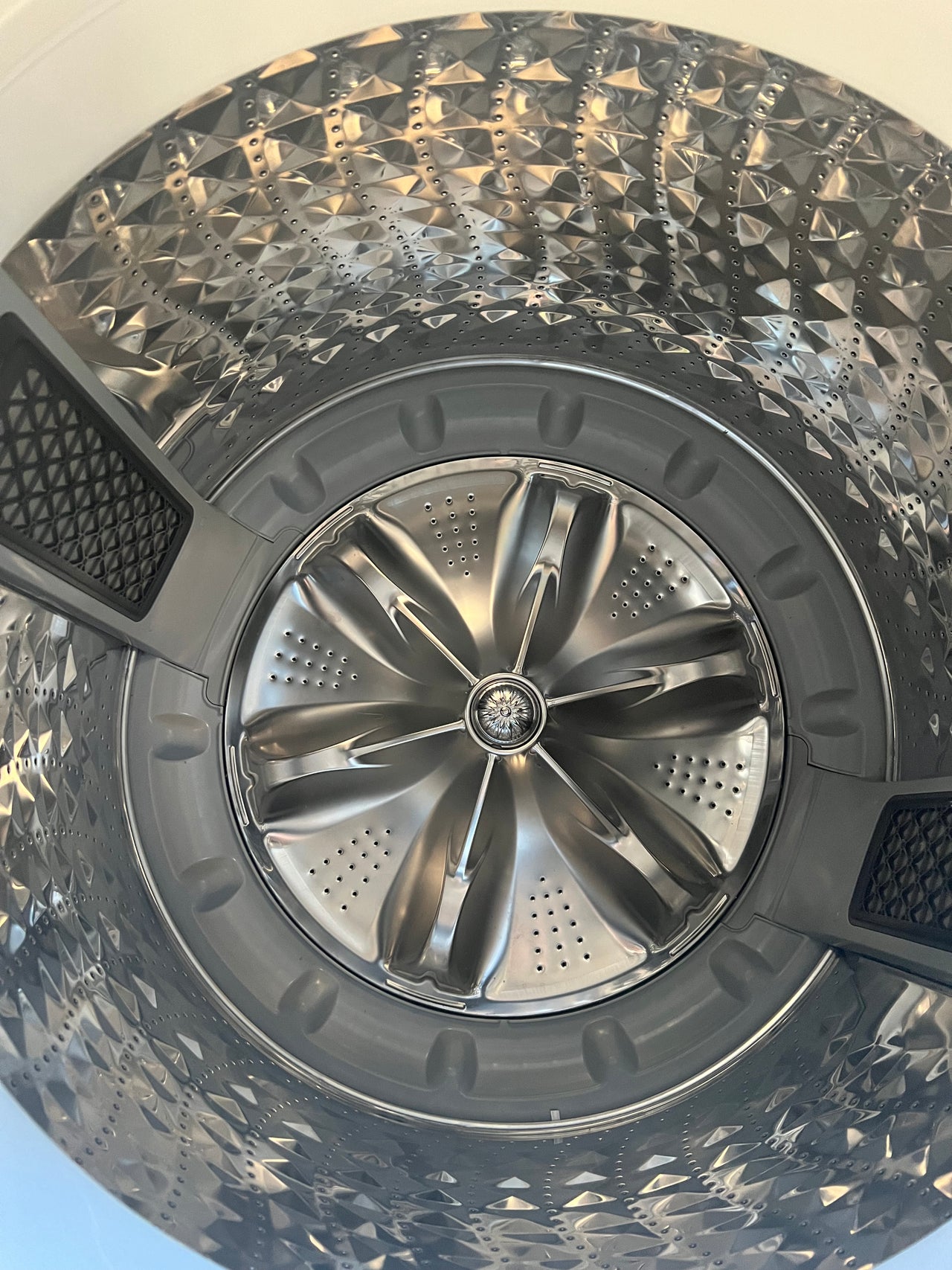 Second hand Samsung 11kg Activ DualWash™ Top Load Washer Model: WA11M8700GW - Second Hand Appliances Geebung