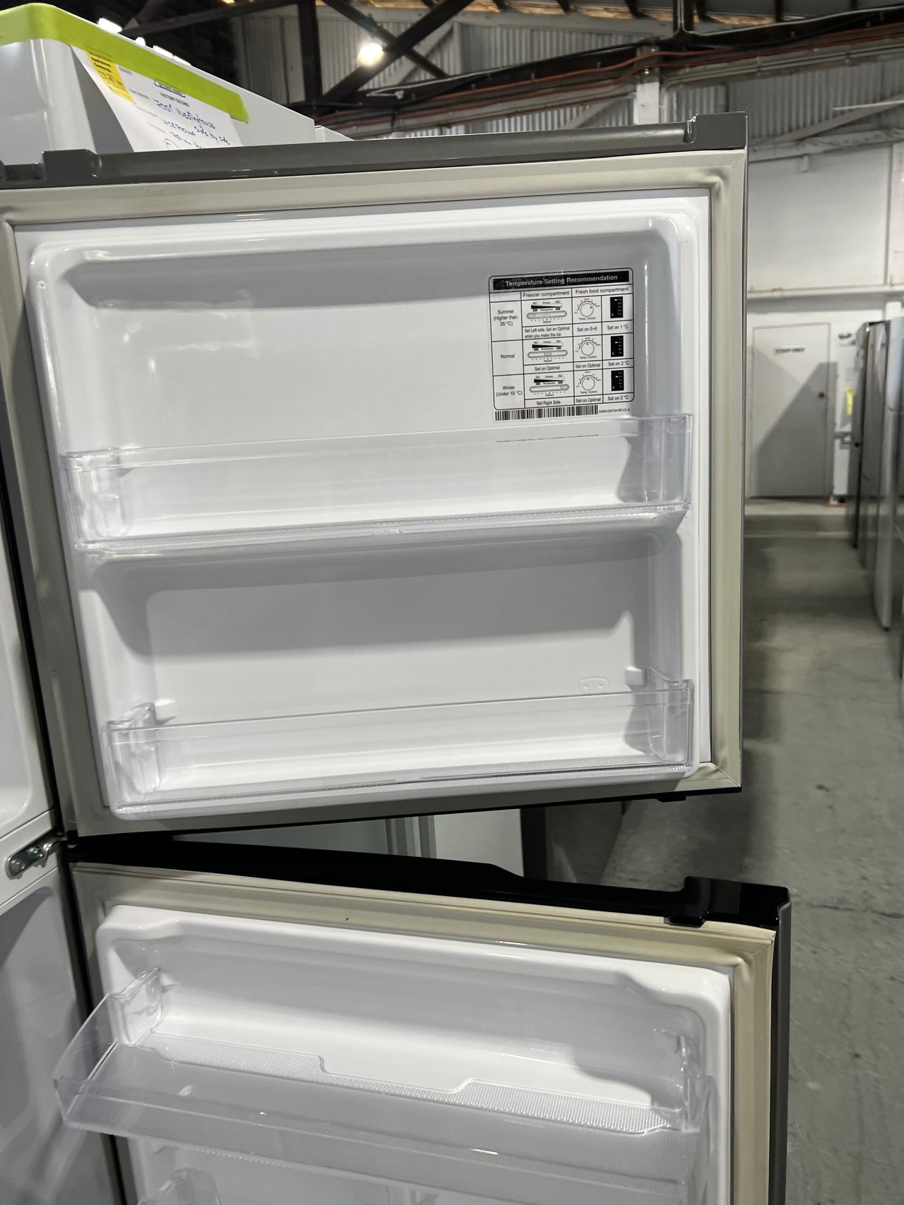 Second hand Samsung 320L Top Mount Fridge SR320MLS - Second Hand Appliances Geebung