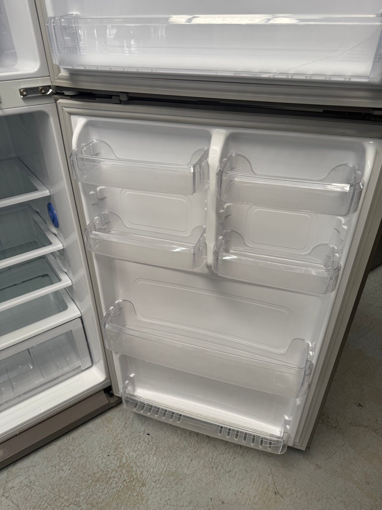 Second hand Samsung 434l Top mounted refrigerator Samsung SR434MNP - Second Hand Appliances Geebung