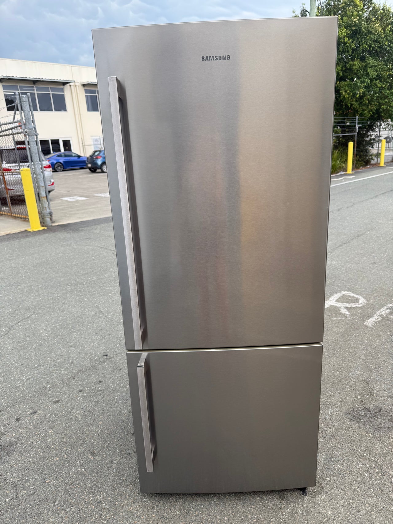 Second hand Samsung SRL450ELS 450L Bottom Mount Fridge - Second Hand Appliances Geebung